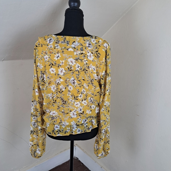 Show Me Your Mumu Brewster Top Flirtin Floral Yellow Size L - Picture 5 of 12